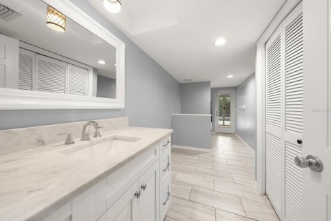 Villa ou maison à louer à Tampa, Floride: 4 chambres, 308.99 m2 № 2114500 - photo 29