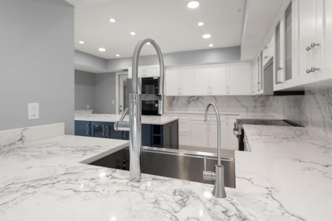 Villa ou maison à louer à Tampa, Floride: 4 chambres, 308.99 m2 № 2114500 - photo 12