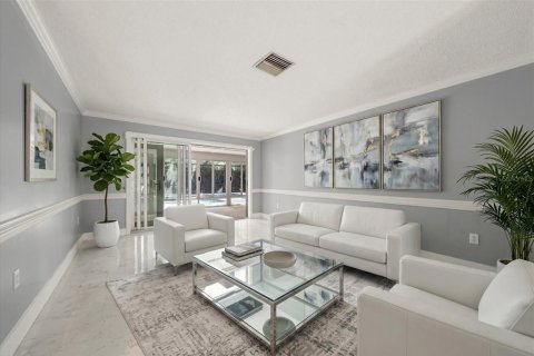 Villa ou maison à louer à Tampa, Floride: 4 chambres, 308.99 m2 № 2114500 - photo 8