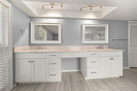 Villa ou maison à louer à Tampa, Floride: 4 chambres, 308.99 m2 № 2114500 - photo 10