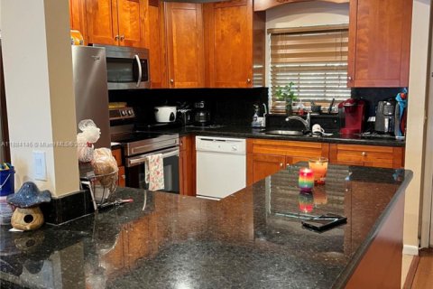 Кондоминиум с 2 спальнями в Корал-Спрингс, Флорида № 2039500