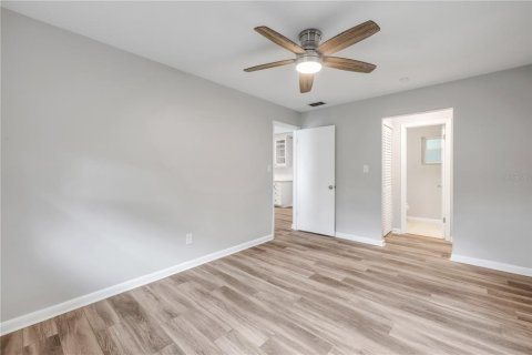 House in Longwood, Florida 3 bedrooms, 102.56 sq.m. № 1870600 - photo 23