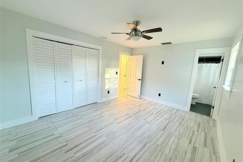 Villa ou maison à vendre à Belle Isle, Floride: 3 chambres, 144.93 m2 № 2413451 - photo 13