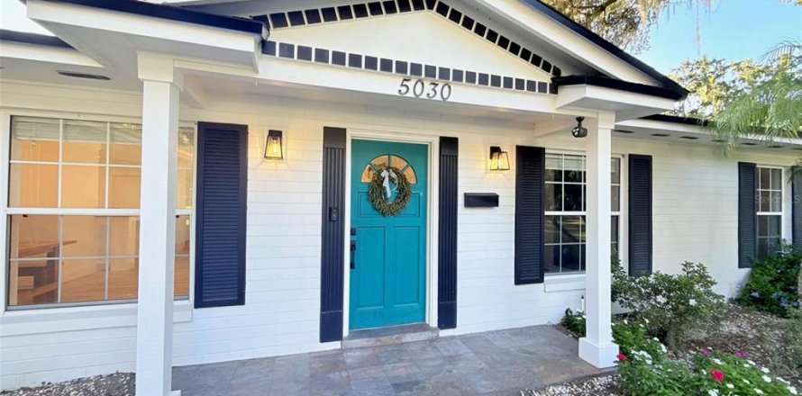 Villa ou maison à Belle Isle, Floride 3 chambres, 144.93 m2 № 2413451