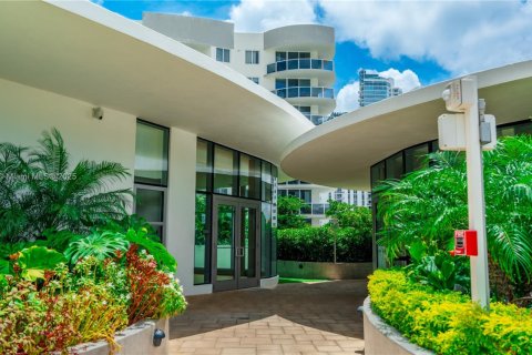 Copropriété à louer à Miami, Floride: 6 chambres, 240.06 m2 № 1888070 - photo 25