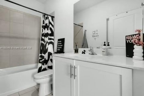 Townhouse in Homestead, Florida 3 bedrooms, 123.37 sq.m. № 1929786 - photo 19