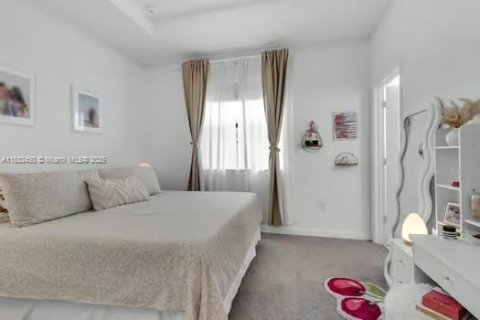 Townhouse in Homestead, Florida 3 bedrooms, 123.37 sq.m. № 1929786 - photo 14