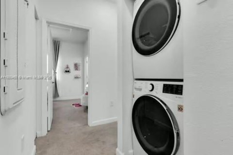 Townhouse in Homestead, Florida 3 bedrooms, 123.37 sq.m. № 1929786 - photo 22