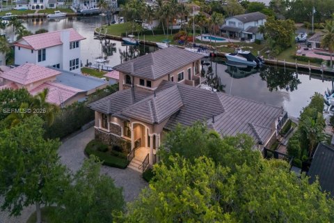 Купить виллу или дом в Корал-Гейблс, Флорида 1 комната, 340.77м2, № 2055367 - фото 4