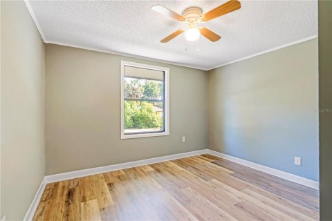 House in DeBary, Florida 2 bedrooms, 74.14 sq.m. № 2101396 - photo 12