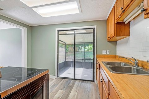 House in DeBary, Florida 2 bedrooms, 74.14 sq.m. № 2101396 - photo 6