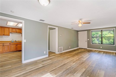 House in DeBary, Florida 2 bedrooms, 74.14 sq.m. № 2101396 - photo 7