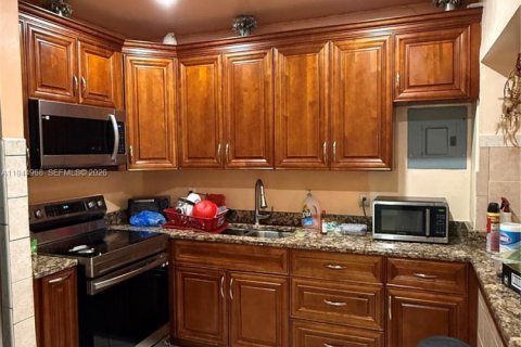 Villa ou maison à vendre à Miami Gardens, Floride: 3 chambres, 127.09 m2 № 2001238 - photo 5