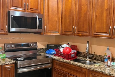 Villa ou maison à vendre à Miami Gardens, Floride: 3 chambres, 127.09 m2 № 2001238 - photo 7