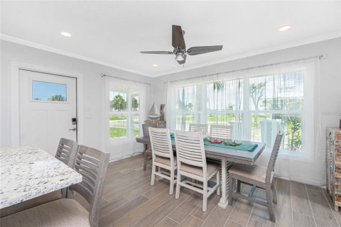 House in Englewood, Florida 3 bedrooms, 150.87 sq.m. № 1900553 - photo 13