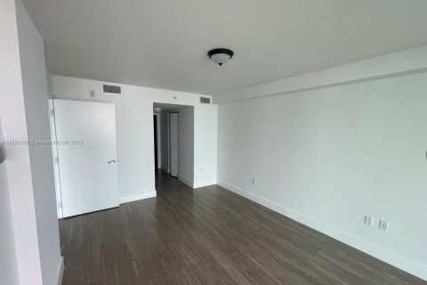Купить кондоминиум в Бей-Харбор-Айлендс, Флорида 2 спальни, 122.72м2, № 1818177 - фото 3