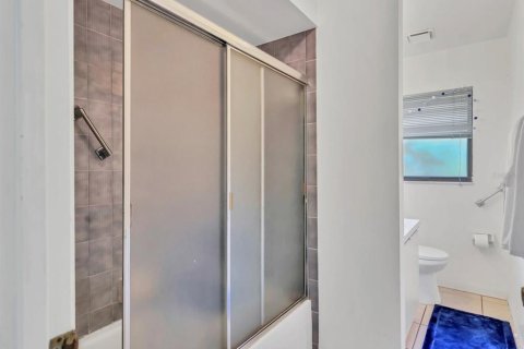 Casa en venta en Bradenton, Florida, 3 dormitorios, 111.11 m2 № 1908736 - foto 16