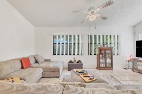 Casa en venta en Bradenton, Florida, 3 dormitorios, 111.11 m2 № 1908736 - foto 5