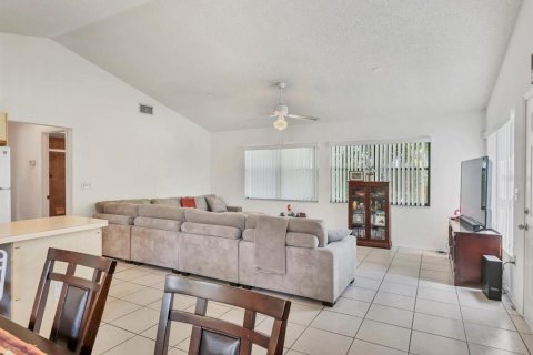Casa en venta en Bradenton, Florida, 3 dormitorios, 111.11 m2 № 1908736 - foto 13