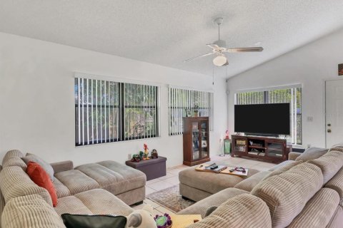 Casa en venta en Bradenton, Florida, 3 dormitorios, 111.11 m2 № 1908736 - foto 4