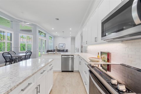 Купить виллу или дом в Уэстон, Флорида 4 спальни, 306.39м2, № 1846208 - фото 7