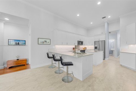 Купить виллу или дом в Уэстон, Флорида 4 спальни, 306.39м2, № 1846208 - фото 8