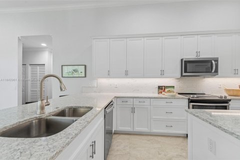 Купить виллу или дом в Уэстон, Флорида 4 спальни, 306.39м2, № 1846208 - фото 6