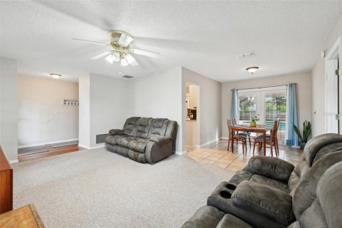 Casa en venta en Longwood, Florida, 3 dormitorios, 148.83 m2 № 1720133 - foto 3