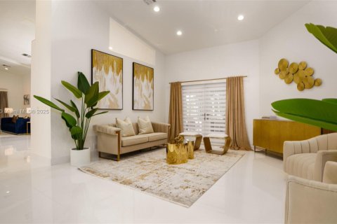 House in Plantation, Florida 7 bedrooms, 350.06 sq.m. № 1951759 - photo 21