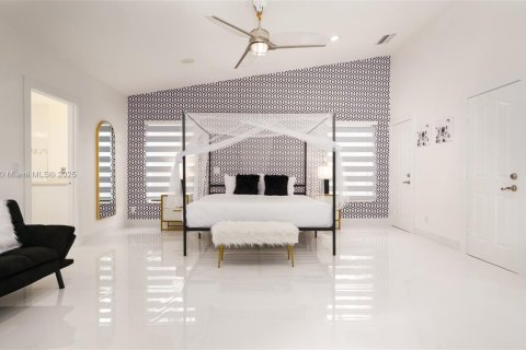 House in Plantation, Florida 7 bedrooms, 350.06 sq.m. № 1951759 - photo 19