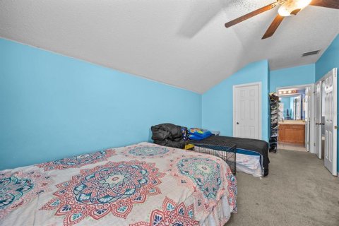 House in Clermont, Florida 6 bedrooms, 250.56 sq.m. № 1530184 - photo 30
