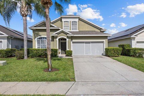 House in Clermont, Florida 6 bedrooms, 250.56 sq.m. № 1530184 - photo 1