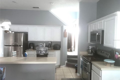 House in Clermont, Florida 6 bedrooms, 250.56 sq.m. № 1530184 - photo 7