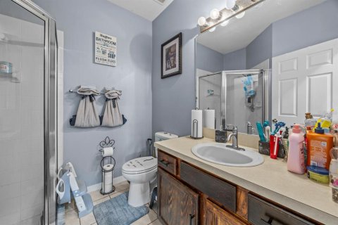House in Clermont, Florida 6 bedrooms, 250.56 sq.m. № 1530184 - photo 23