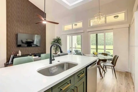 Immobilier commercial à vendre à Kissimmee, Floride: 2 chambres, 94.02 m2 № 1880752 - photo 8