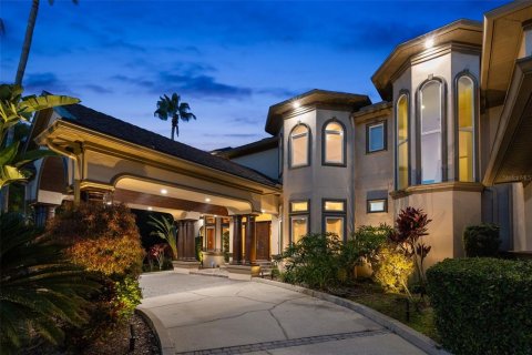 Casa en venta en Tarpon Springs, Florida, 5 dormitorios, 737.92 m2 № 1904925 - foto 7