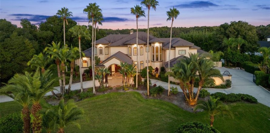 Casa en Tarpon Springs, Florida 5 dormitorios, 737.92 m2 № 1904925