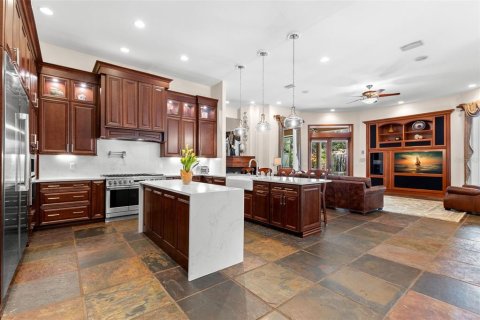 Casa en venta en Tarpon Springs, Florida, 5 dormitorios, 737.92 m2 № 1904925 - foto 20