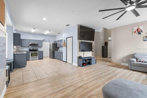 Casa en venta en Riverview, Florida, 5 dormitorios, 226.96 m2 № 2222046 - foto 13