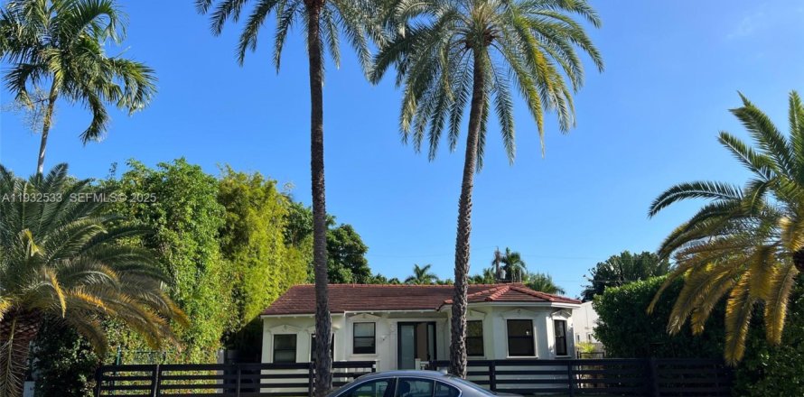 Casa en Miami Beach, Florida 4 dormitorios, 258.55 m2 № 1992245