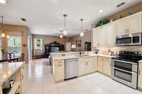 Villa ou maison à vendre à Winter Springs, Floride: 4 chambres, 235.32 m2 № 1901854 - photo 10