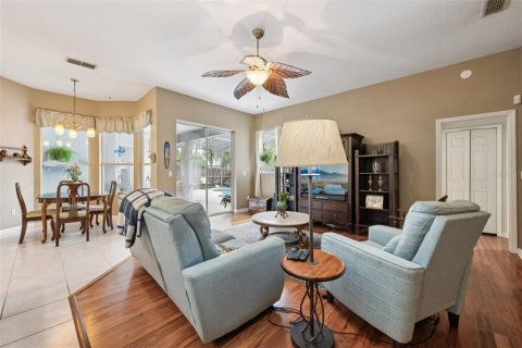 House in Winter Springs, Florida 4 bedrooms, 235.32 sq.m. № 1901854 - photo 8