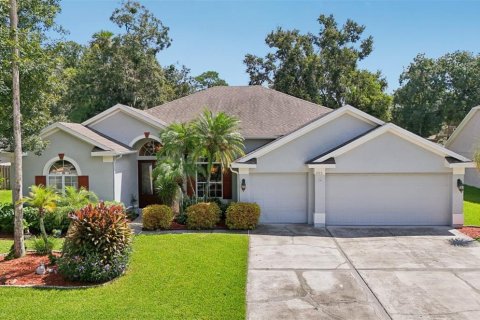 House in Winter Springs, Florida 4 bedrooms, 235.32 sq.m. № 1901854 - photo 1