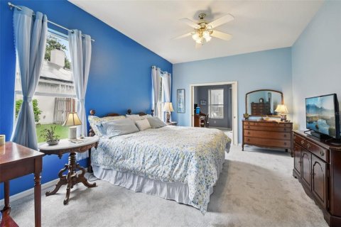 House in Winter Springs, Florida 4 bedrooms, 235.32 sq.m. № 1901854 - photo 12