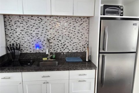 Condominio en venta en Sunny Isles Beach, Florida, 33.44 m2 № 1987723 - foto 5