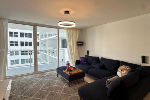 Copropriété à louer à Hallandale Beach, Floride: 2 chambres, 115.94 m2 № 1827468 - photo 8