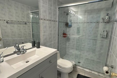 Copropriété à louer à Hallandale Beach, Floride: 2 chambres, 115.94 m2 № 1827468 - photo 16