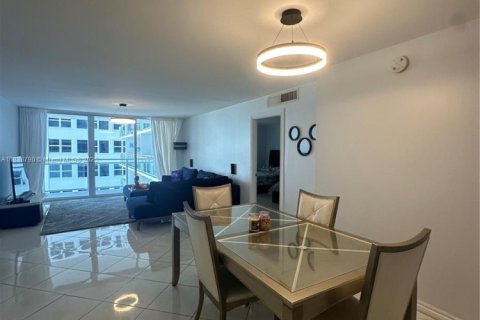 Copropriété à louer à Hallandale Beach, Floride: 2 chambres, 115.94 m2 № 1827468 - photo 4
