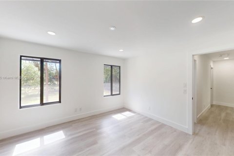 House in Loxahatchee Groves, Florida 5 bedrooms, 289.95 sq.m. № 1955183 - photo 20