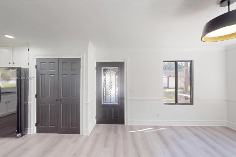 House in Loxahatchee Groves, Florida 5 bedrooms, 289.95 sq.m. № 1955183 - photo 19